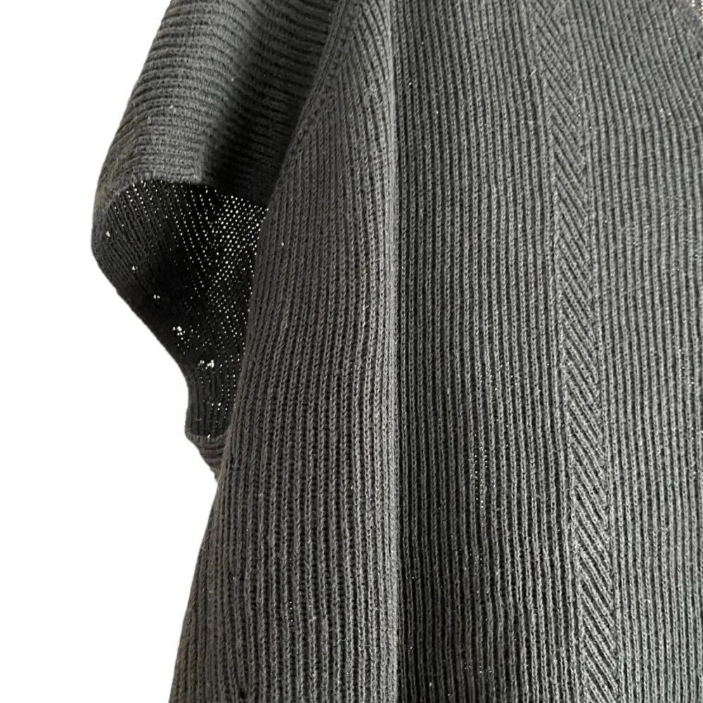 MAGASCHONI | Loose Fit Black Short-Sleeved Sweater (L) - Picture 5 of 5